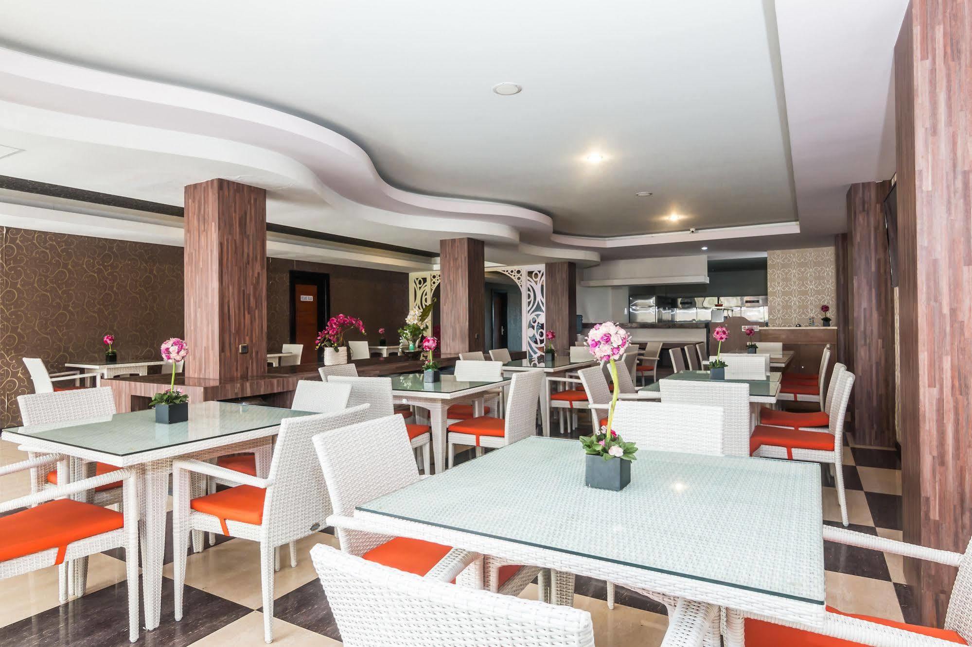 Zen Rooms Denpasar Marlboro エクステリア 写真